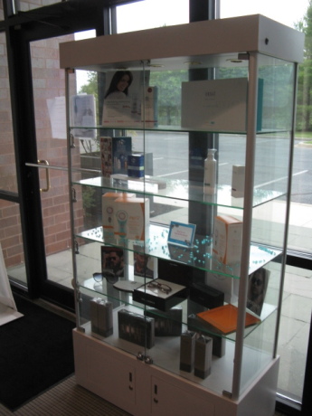 5'H Glass & Laminate Display Case