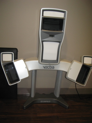 Vectra 3D XT Scanner with computer controller, SN 942887; 2--Allure DP 320 Flash Box
