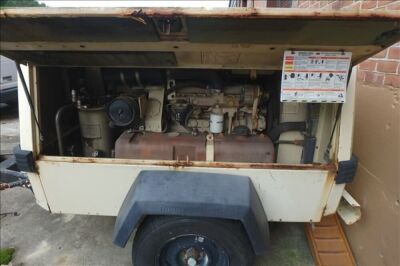 I/R Air compressor, portable, diesel, m/n 185 *** PLEASE NOTE: This lot is offered subject to bulk bid offer on lot 118 - 3