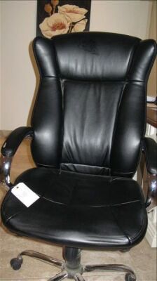 2 Swivel chairs *** PLEASE NOTE: This lot is offered subject to bulk bid offer on lot 118 - 2